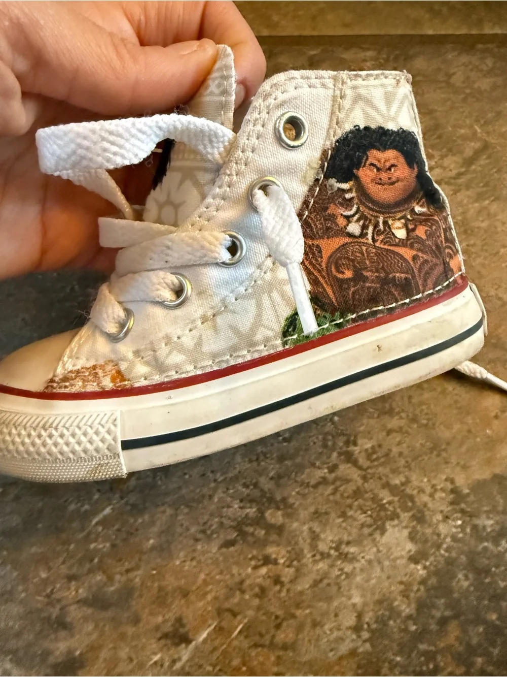 Toddler Moana Converse Size 5